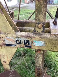 Aratro bivomere rivoltino idraulico vittone