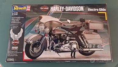 Revell Harley-Davidson Electra Glide 1:12 (07951)