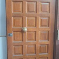 Portone in legno massello