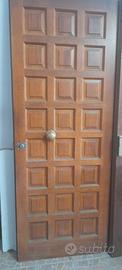 Portone in legno massello