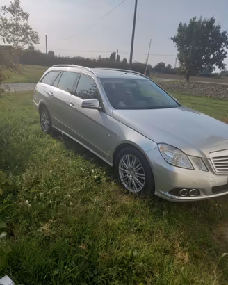 Mercedes Classe E W212 , motore smontato 