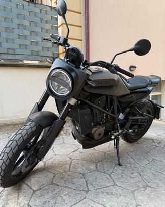 Husqvarna Svartpilen 701  2019