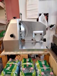 Affettatrice Professionale NOAW – Made in Italy