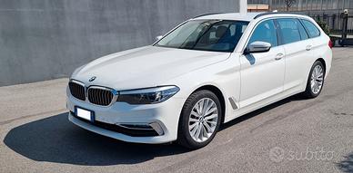 BMW 520 Touring X-Drive Luxury Line