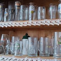 raccolta di bicchieri di birra tutti nuovi