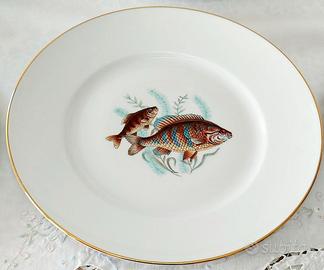 Piatti in porcellana fine decorati Richard Ginori.