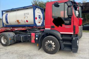 Trattore stradale con ADR