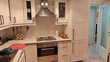 Cucina completa di elettrodomestici