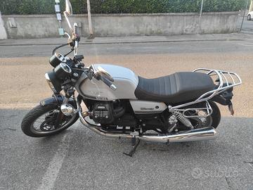 Moto Guzzi V7 IV - 2021