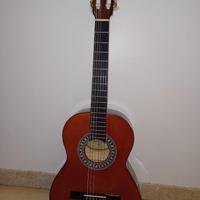 Chitarra classica ragazzo