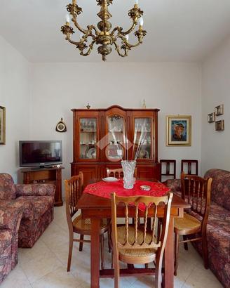 2 LOCALI A BRINDISI