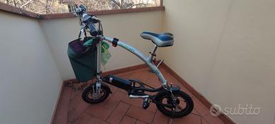 Bici pieghevole a pedalata assistita