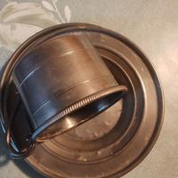 Piatti e tazze in peltro