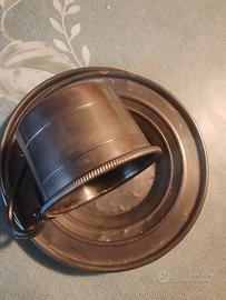 Piatti e tazze in peltro