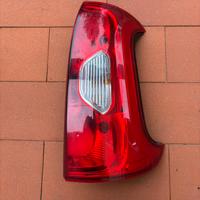 Fanalino posteriore fiat panda