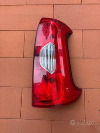 Fanalino posteriore fiat panda