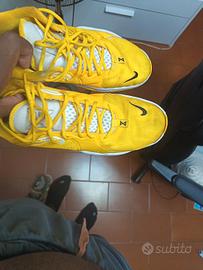 Ciao sono Ahmed sto vedendo scarpe da basket