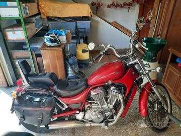 moto suzuki intruder 800