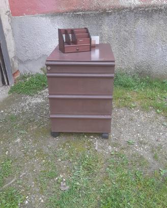 cassettiera in metallo 