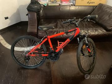 Bicicletta Btwin rockrider 500