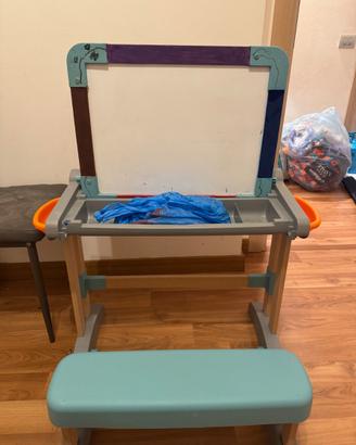 Scrivania bambini con lavagna, calamite e panchina