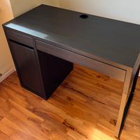 Scrivania + sedia Ikea