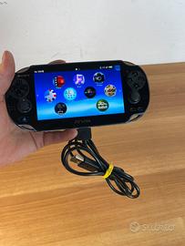 PS Vita OLED (PCH-1104) + Uncharted + Memory 4GB