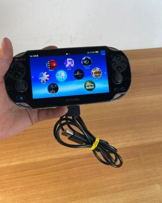 PS Vita OLED (PCH-1104) + Uncharted + Memory 4GB