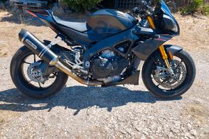 Aprilia Tuono V4 FACTORY