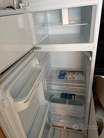 Frigorifero indesit da invasso