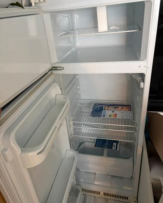 Frigorifero indesit da invasso