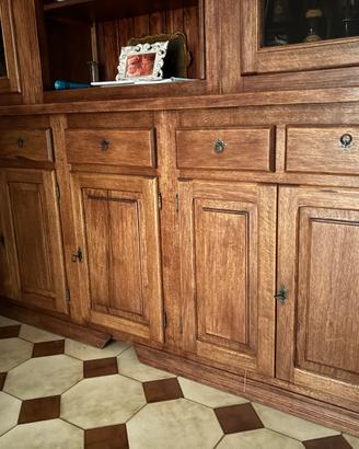 Credenza