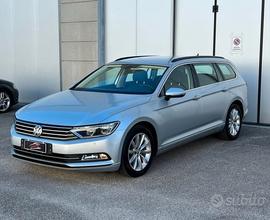 Volkswagen Passat 2.0 TDI DSG Comfortline BlueMoti