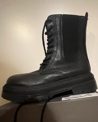 Anfibi/biker vera pelle MAI USATI