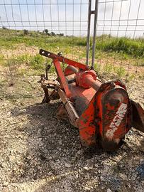 Blocco attrezzi agricoli