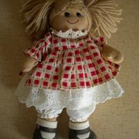 Bambola stoffa lana vestito ricamato fatta a mano