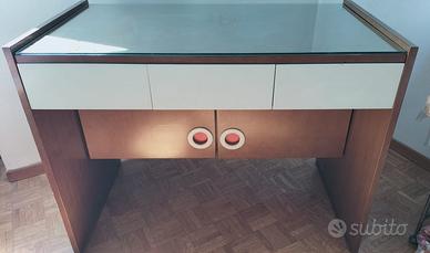 Scrivania in legno con piano in vetro + seggiola g