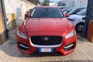 Jaguar F-Pace 2.0 D 180 CV R-SPORT AUTOMATICO