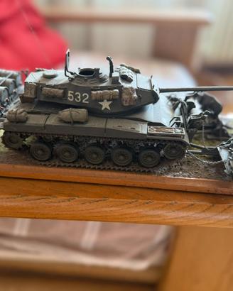Modellino Carro Armato M4 Sherman con Scenografia