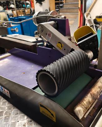 Macchinario levigatrice sci Tazzari