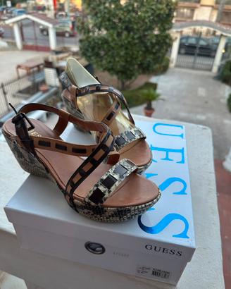 Sandali Guess