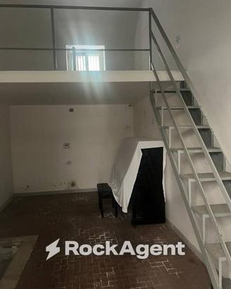 Box / Garage di 36 m² a Napoli