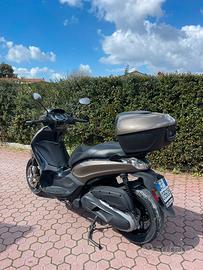 Piaggio Beverly 350