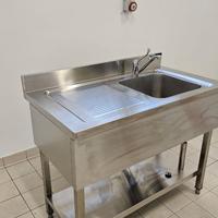 Lavello semplice 1 vasca con rubinetto mani libere