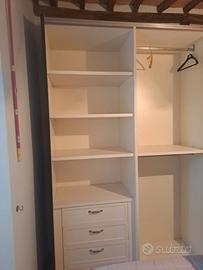 Armadio praticamente nuovo ante scorrevoli