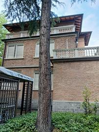 Prestigiosa villa indipendente in stile Liberty