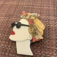 Spilla vintage  donna con foulard