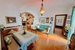 2 LOCALI A FABRICA DI ROMA