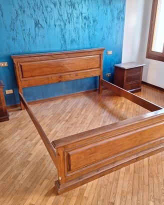 Letto, comodini e settimanale