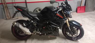 SUZUKI GSR 750 2012